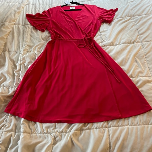 Ashley Graham Beyond Faux Wrap Dress. Red. Size M. NWT - Picture 1 of 12